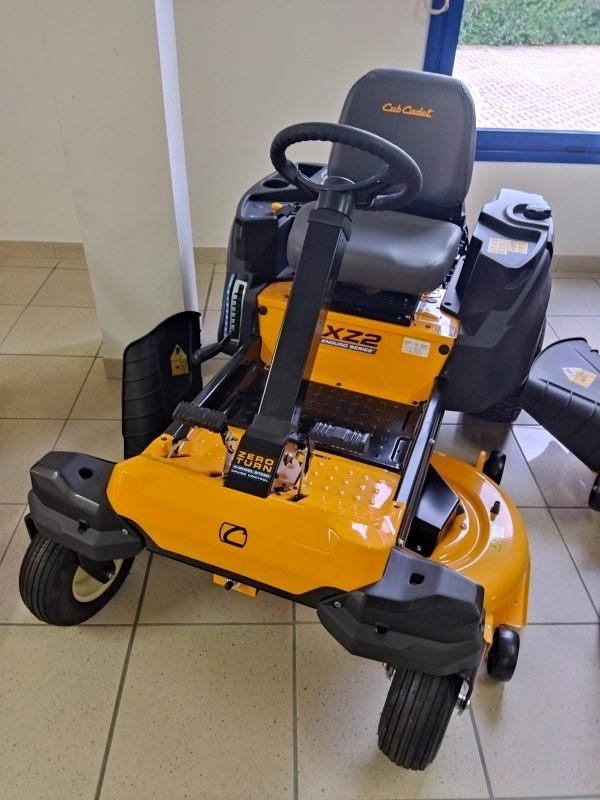 TRATTORINO A RAGGIO ZERO Cub Cadet XZ2 117i