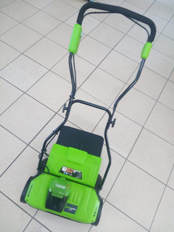 Arieggiatore a batteria Greenworks G40DT35 con sacco di raccolta