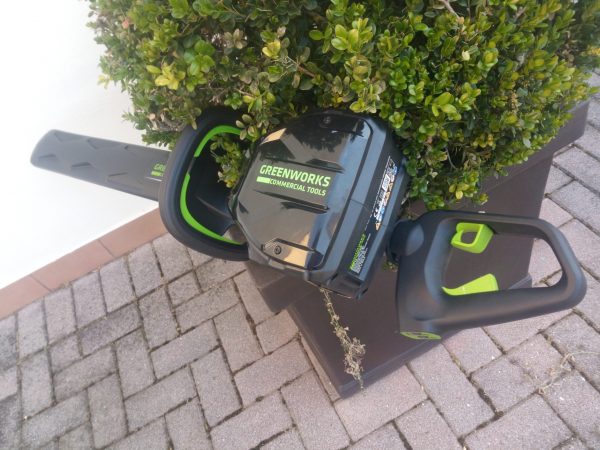 Tosasiepi a batteria Greenworks 82V GC82HT