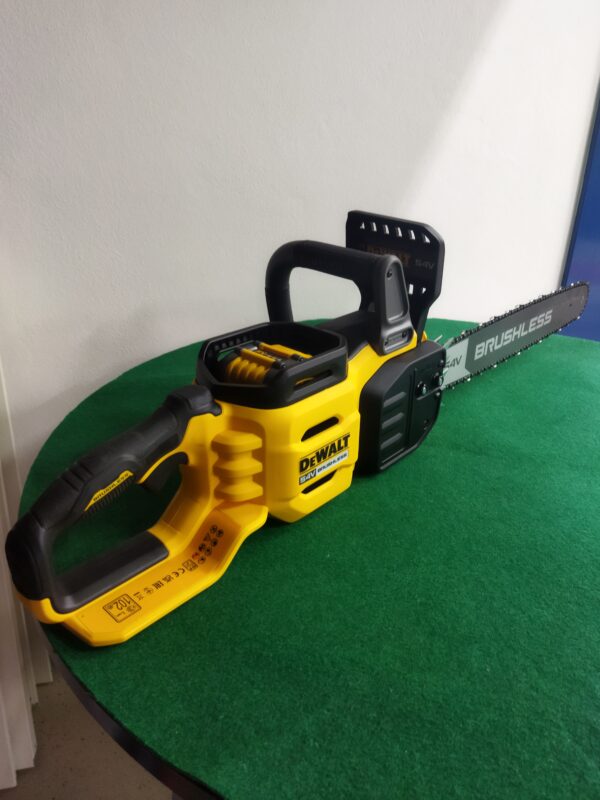 Elettrosega a batteria DEWALT XR 54V FLEXVOLT (DCMCS575N-X)