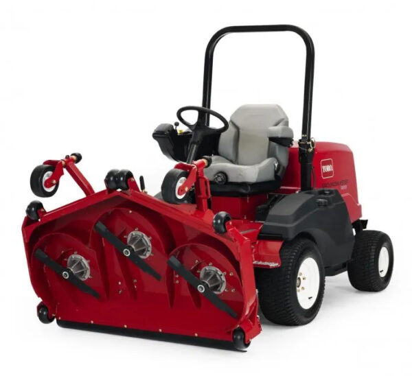 TORO GROUNDSMASTER® 3200-D 2WD (31900)