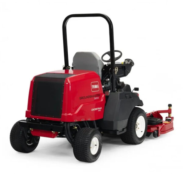 TORO GROUNDSMASTER® 3200-D 2WD (31900)